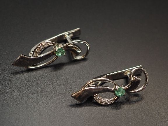 Серьги из серебра с натуральными изумрудами - 86